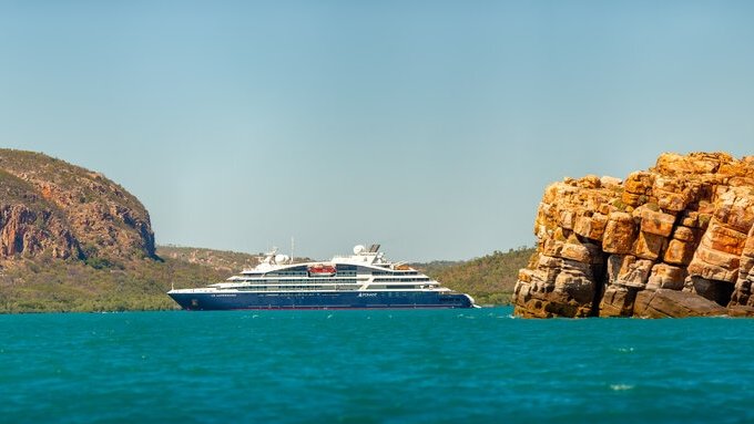 Schiff vor der Küste Western Australia